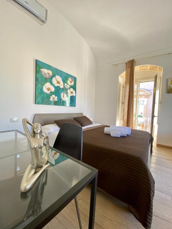 Plaza Rooms Avola Exterior foto