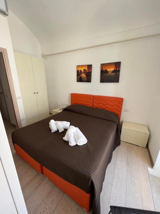Plaza Rooms Avola Exterior foto