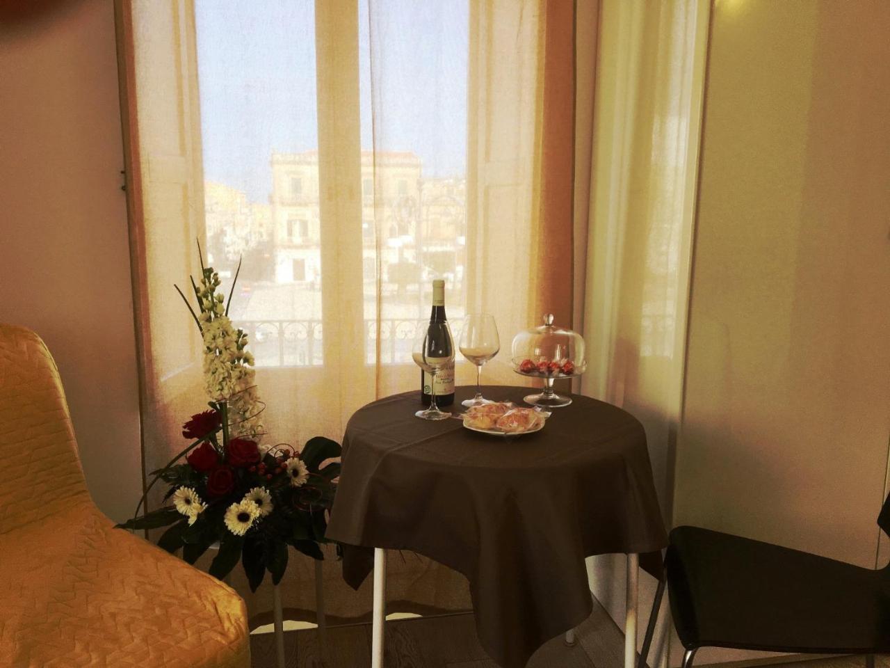 Plaza Rooms Avola Exterior foto